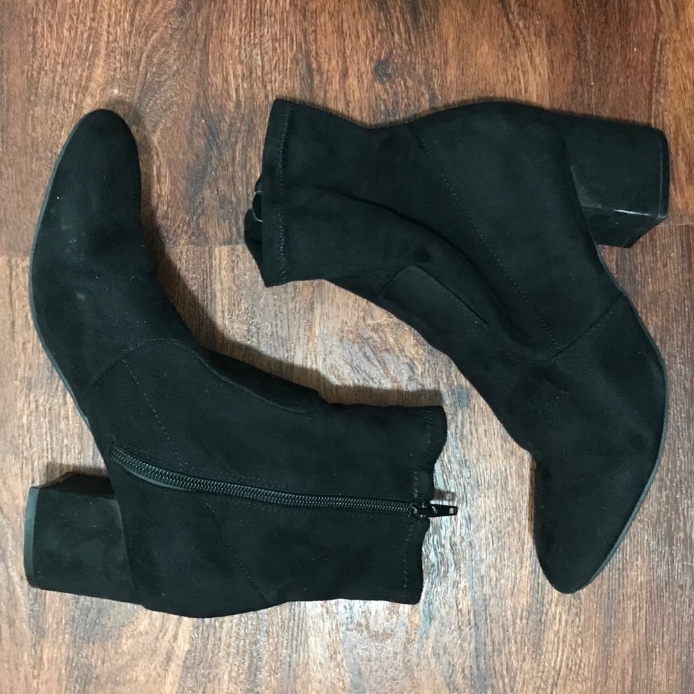 Unisa 8W Black Booties